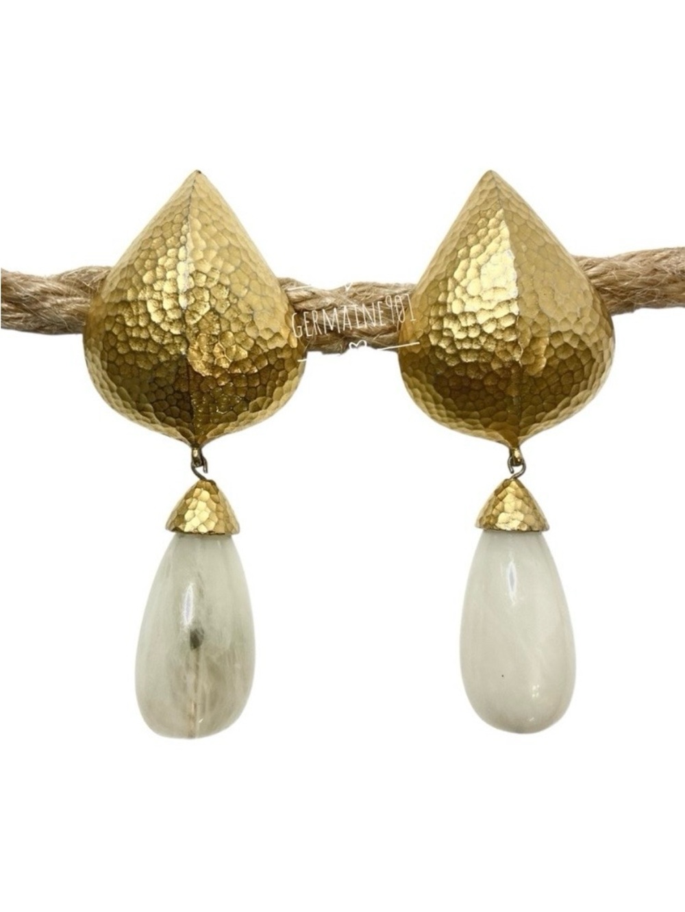 Vtg Givenchy Hammered Textured Gold Tone
Lucite Dangle Drop Clip On Earrings